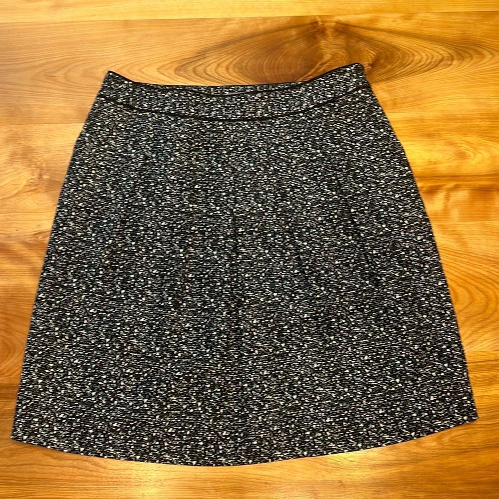 Ann Taylor skirt‎ with pockets silk